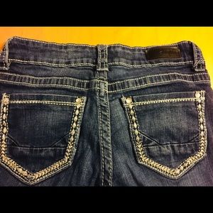 DAYTRIP Virgo Jean Capris! Size 27!